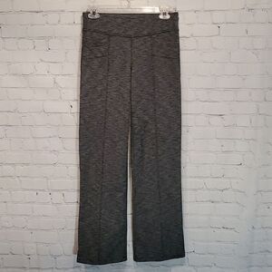 Athleta Metro Classic gray and black yoga pants
